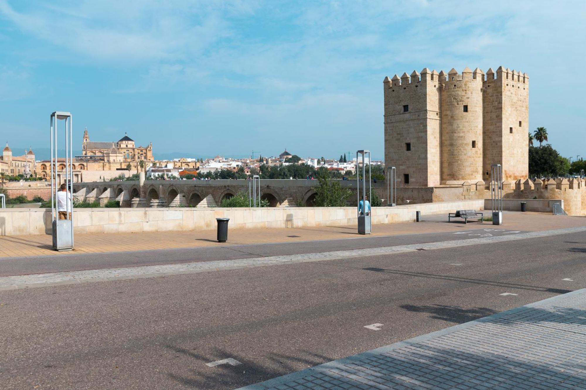 Apartamentos En Cordoba, Puente Romano Y Torre Calahorra Exteriér fotografie